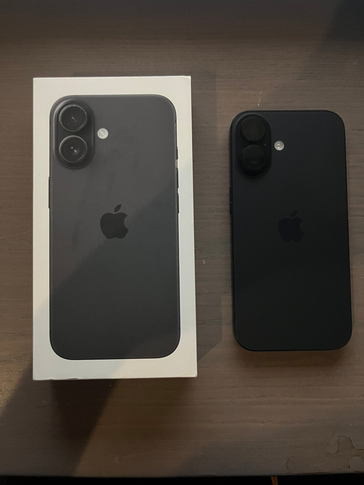 Iphone 16 - 2 jaar fabrieksgarantie - 6 maanden oud, 128 GB, Enlèvement ou Envoi, IPhone 16, Comme neuf