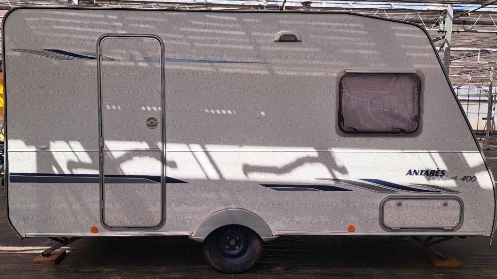 Caravan - Caravelair Antares Luxe Ambiance 400, Jusqu'à 4, Coin salon convertible, Jusqu'à 4 m, 750 - 1000 kg