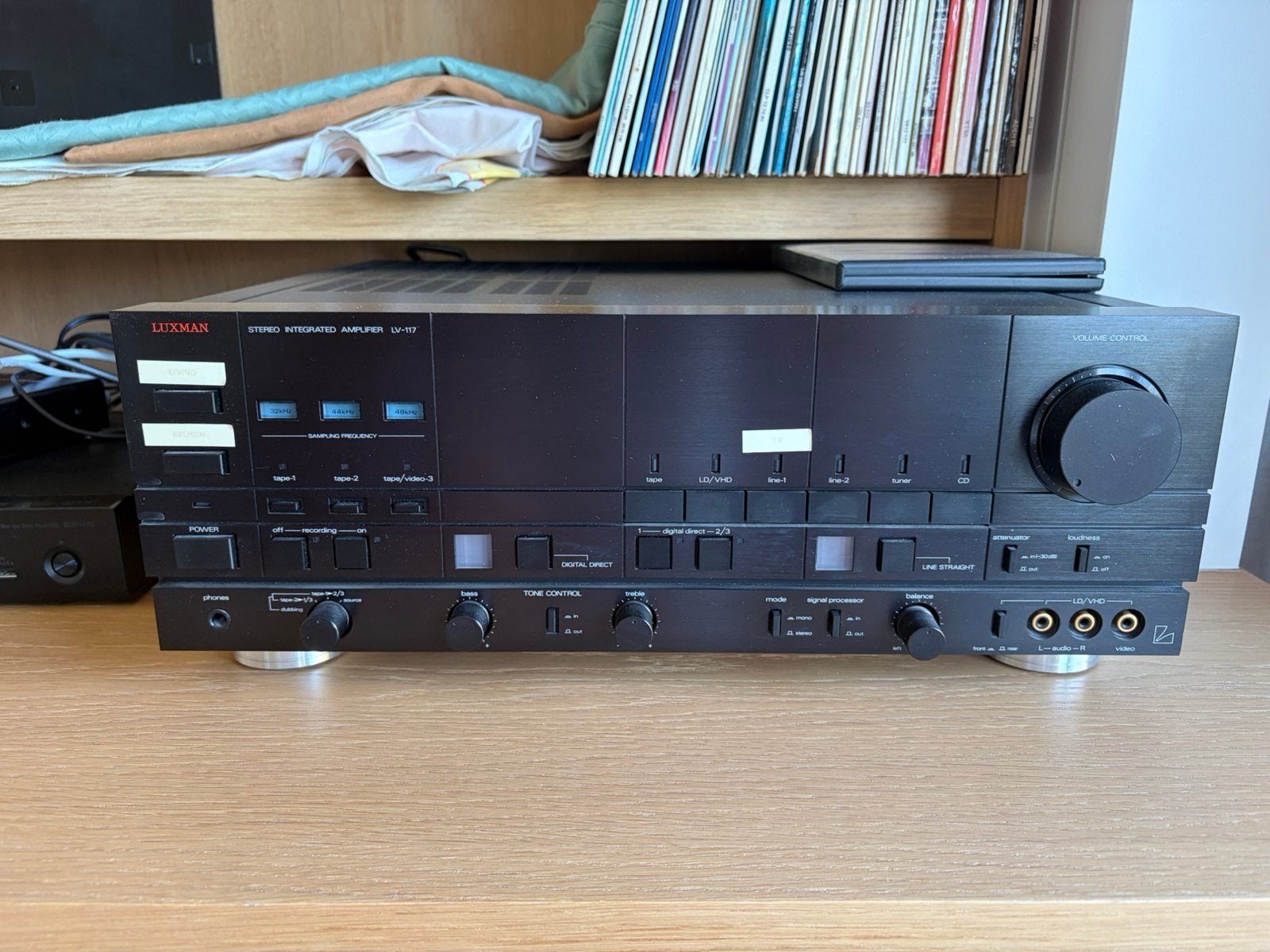 Luxman LV117, Ophalen, Zo goed als nieuw