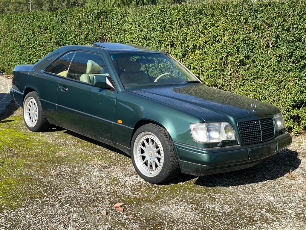 Mercedes 220 ce 12/1992 met17” carlsson, Autos, Mercedes-Benz, Particulier, Classe E, ABS, Air conditionné, Alarme, Verrouillage central