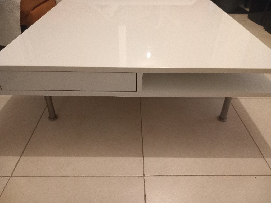 Table Table d'appoint pour meubles IKEA blanche brillante, 50 – 75, 50 à 100 cm, Carré, Enlèvement