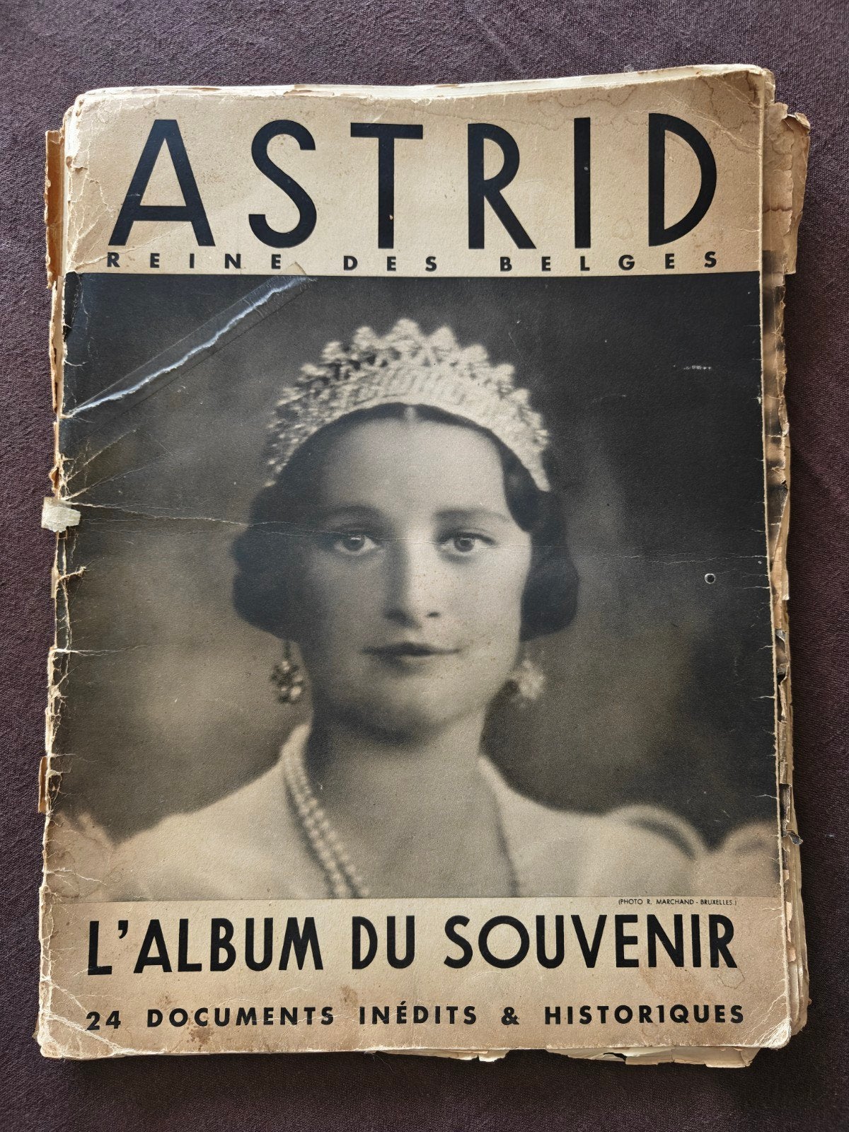 Astrid reine des Belgiës - verzamelitem, Ophalen of Verzenden, Gelezen, Revue L'art Belge