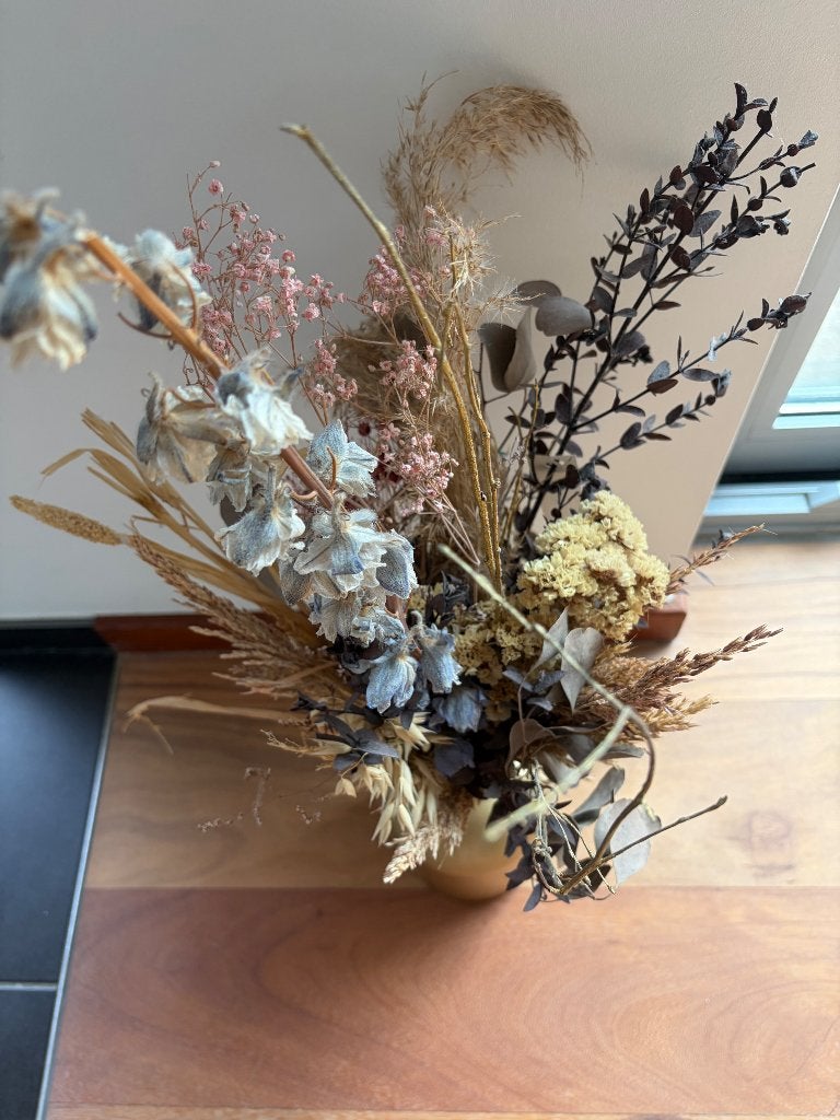 Droogbloemen en vaas, Ophalen, Zo goed als nieuw