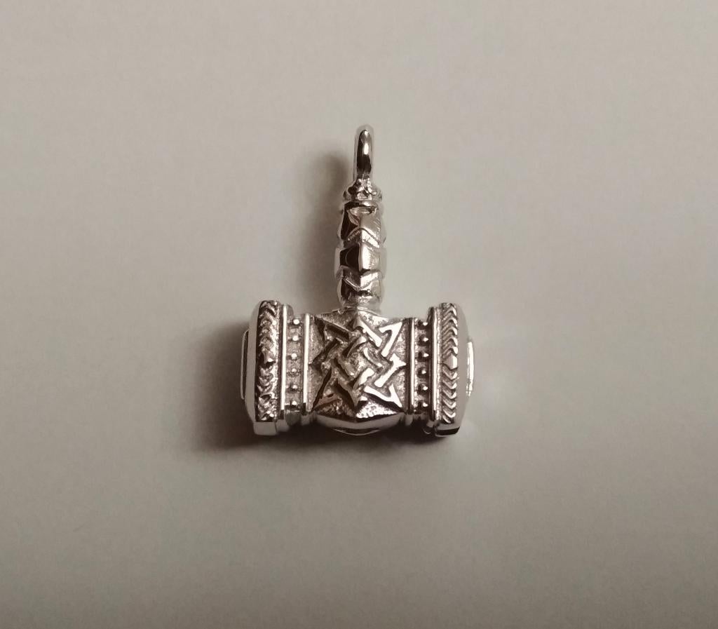 Pendentif en argent : « Le marteau de Thor », Neuf, Autres représentations, Argent, Argent
