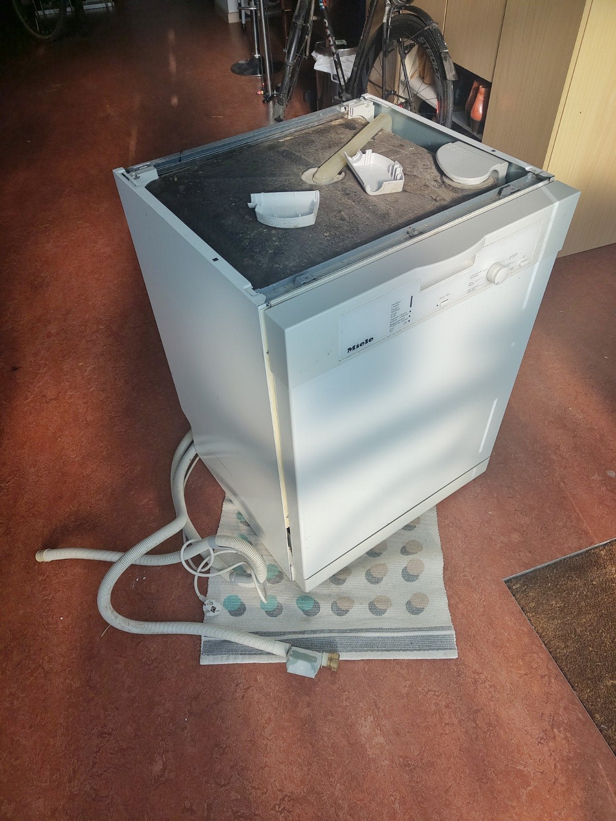 Miele G1040 Werkt niet meer. Voor onderdelen., Enlèvement