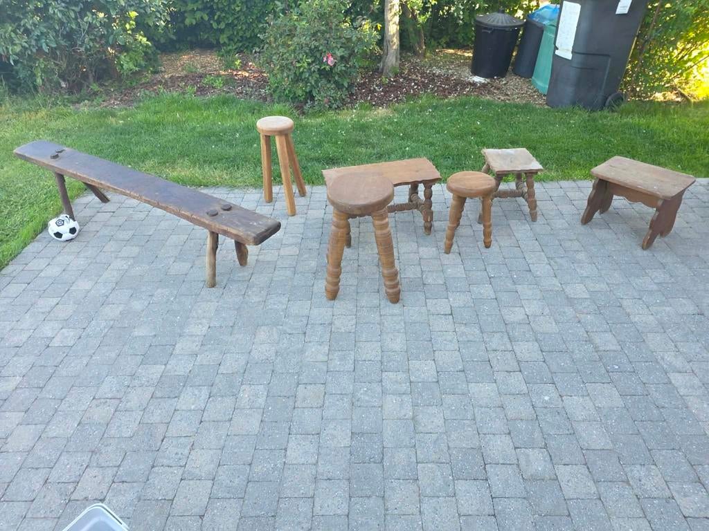 Très anciens banc et tabourets en bois, Enlèvement