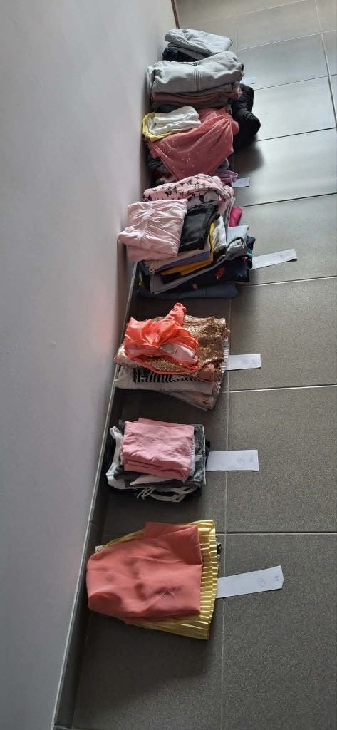 Kledingpakket - 4 tot 10 jaar - maat 104 tot 134, Ophalen, Zo goed als nieuw, Overige maten