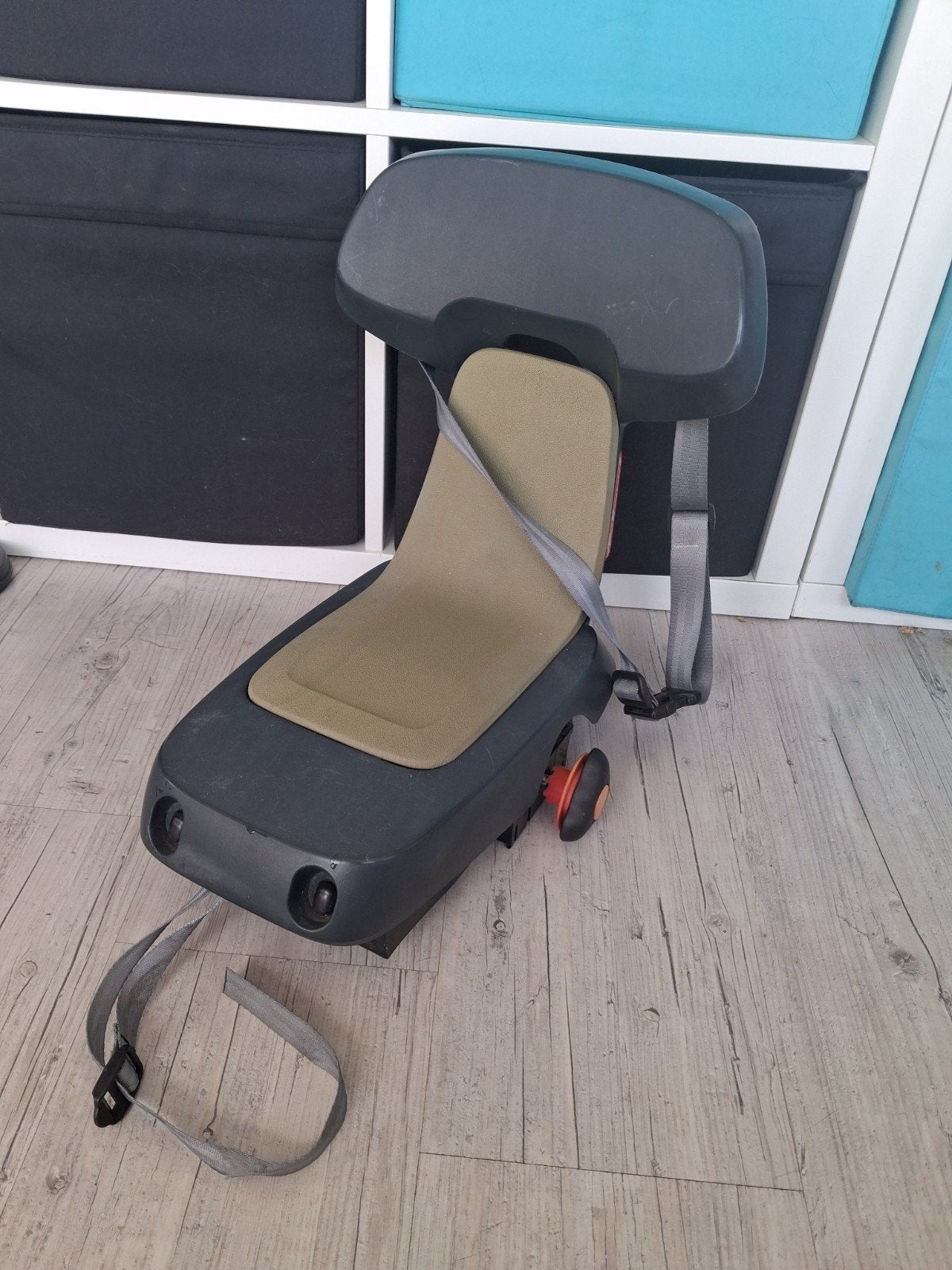 fietszitje / kinderzitje achteraan polisport guppy junior, Fietsen en Brommers, Fietsaccessoires | Fietsstoeltjes, Ophalen, Voetsteuntjes