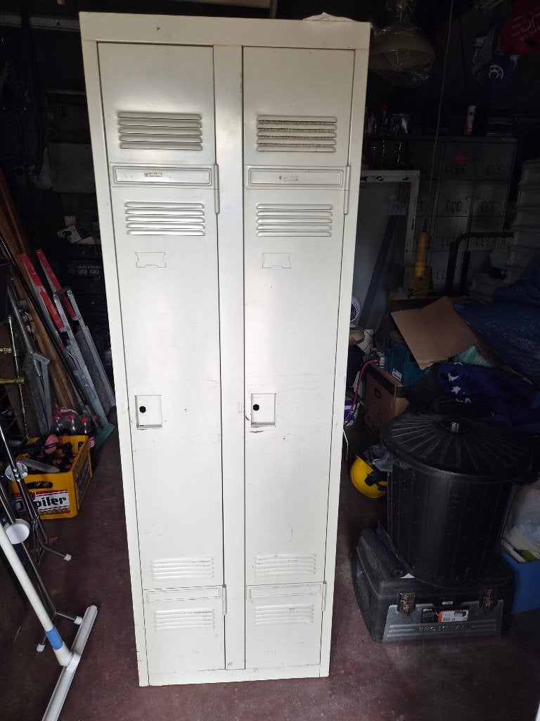 Lockerkast, Enlèvement, Utilisé