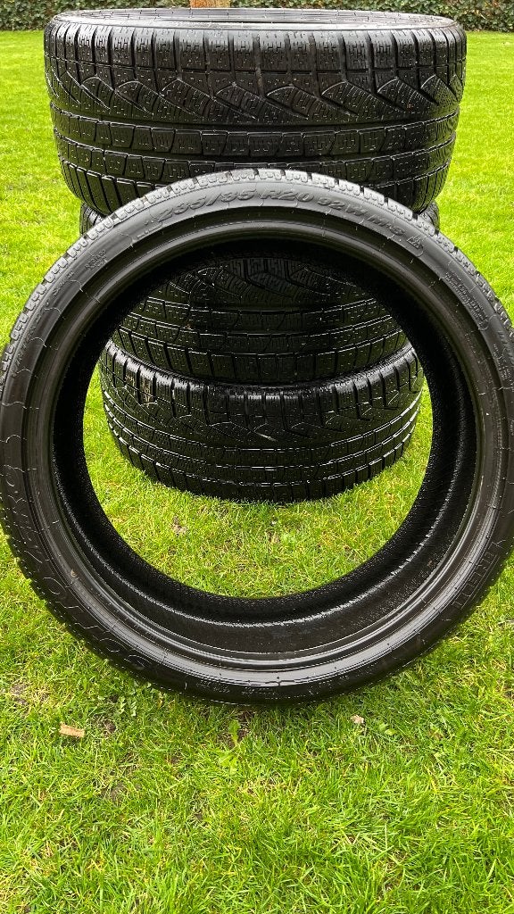 4x Pirelli Winter Sottozero 235/35 R20 92W M+S (als nieuw!), Pneus hiver, Véhicule de tourisme, Pneu(s), Enlèvement