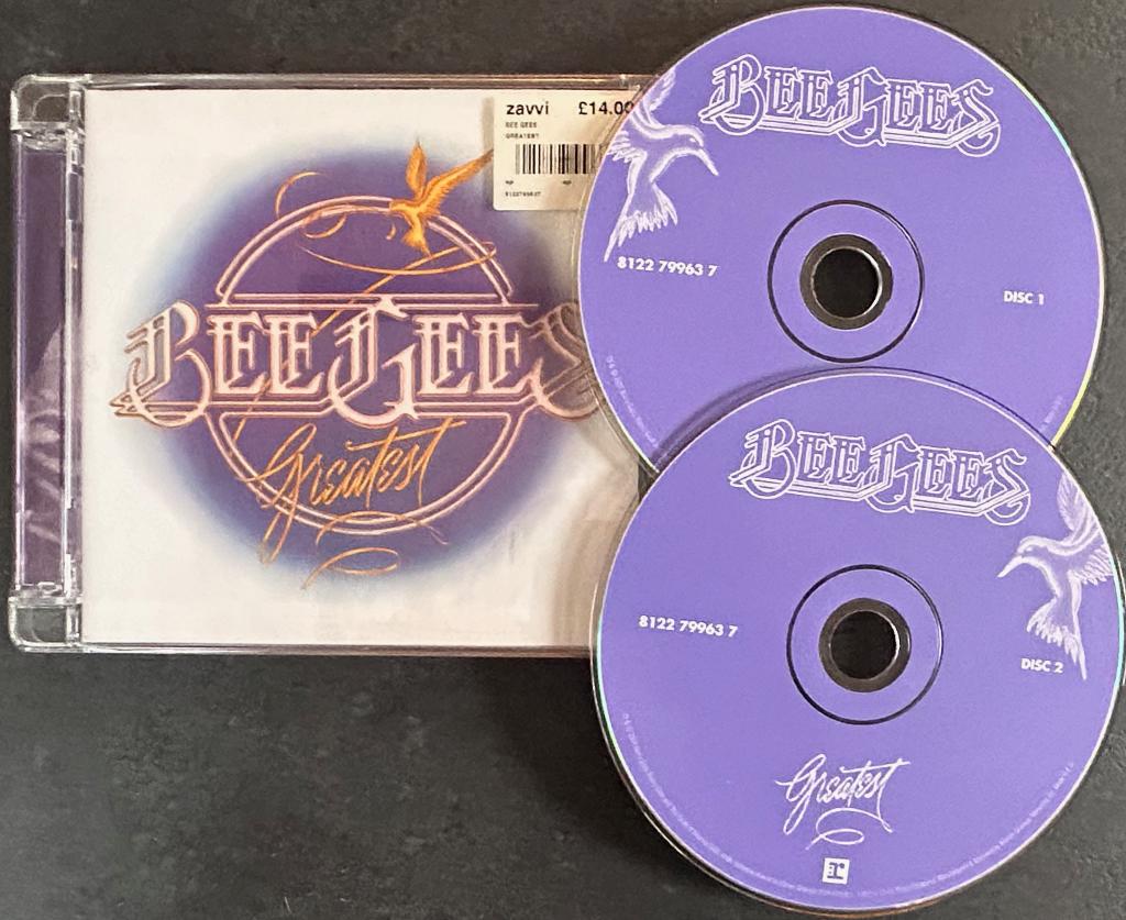 BEE GEES - Greatest ( 2CD; 28 nummers ), Cd's en Dvd's, Verzenden, Zo goed als nieuw