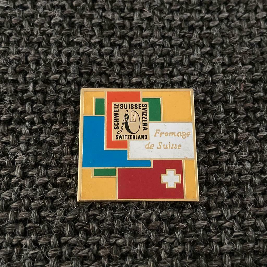 PIN - FROMAGE DE SUISSE - SCHWEIZ - ZWITSERLAND, Envoi, Utilisé, Marque, Insigne ou Pin's