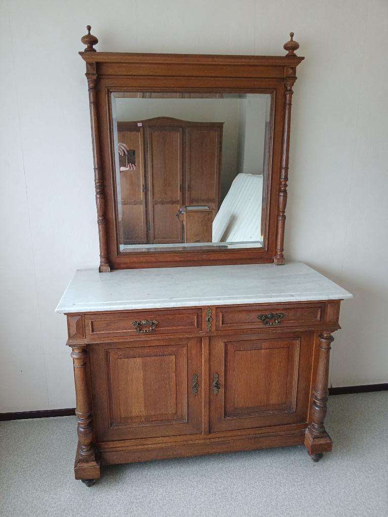 Slaapkamercommode in neo-renaissancestijl, Antiek en Kunst, Antiek | Meubels | Kasten, Ophalen