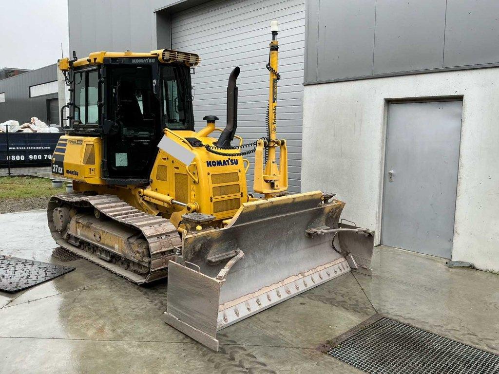 D37 ex Komutsu, Articles professionnels, Machines & Construction | Grues & Excavatrices, Enlèvement, Bulldozer