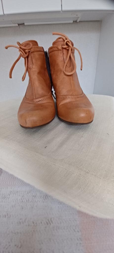 Camel kleurige  schoenen  M 40.APPLE LOVE., Kleding | Dames, Ophalen of Verzenden, Zo goed als nieuw
