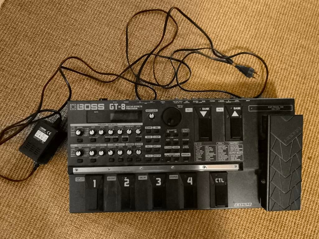 Boss gt 8, Musique & Instruments, Effets, Enlèvement