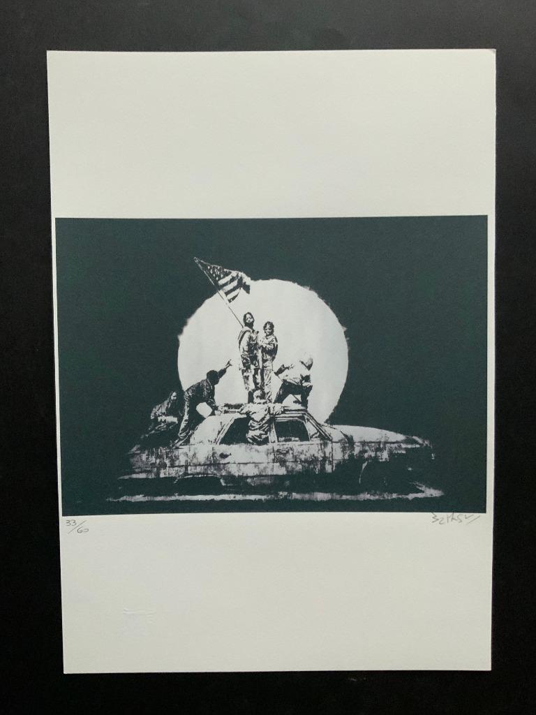 BANKSY litho genummerd en met reliëfstempel, Enlèvement ou Envoi