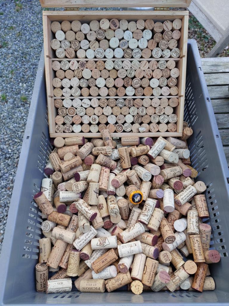 Lot de bouchons de bouteilles (Vin/Champagne) en liège, Antiquités & Art, Antiquités | Verre & Cristal, Enlèvement