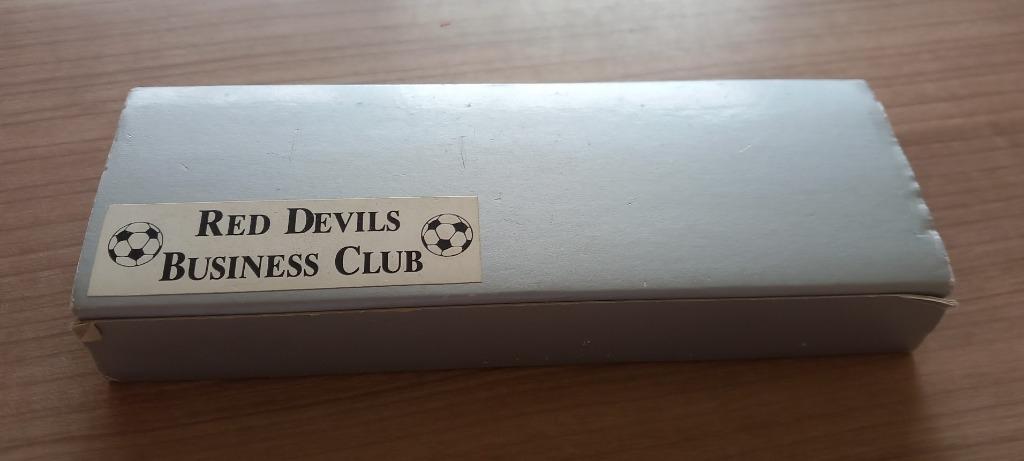 Red Devils Business Club. Set ayant un stylo et stylo-plume, Enlèvement ou Envoi, Autres types