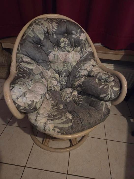 Chaise pivotante en rotin vintage des années 70., Moins de 75 cm, Comme neuf, Bohemien, 75 à 100 cm