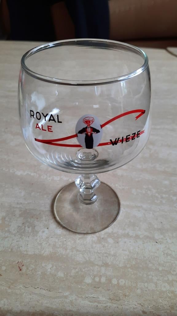 Bierglas Wieze , Royal Ale, Enlèvement, Neuf, Verre à bière