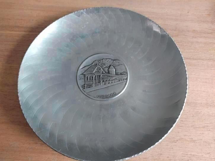 Hand hammered wandbord Luzern, Antiek en Kunst, Ophalen of Verzenden