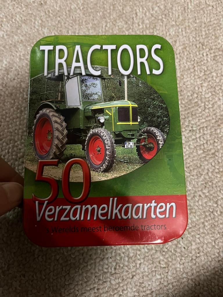 50 cartes de collection de tracteurs (voitures anciennes), Autres marques, 1:50 ou moins, Enlèvement ou Envoi, Comme neuf