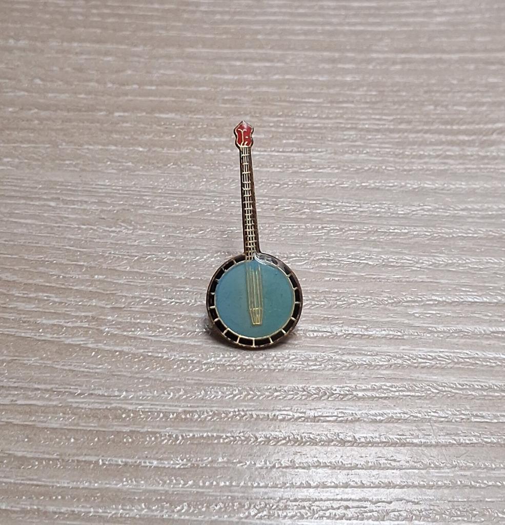 PIN - GITAAR - GUITARE - SITAR - BANJO, Envoi, Utilisé, Autres sujets/thèmes, Insigne ou Pin's