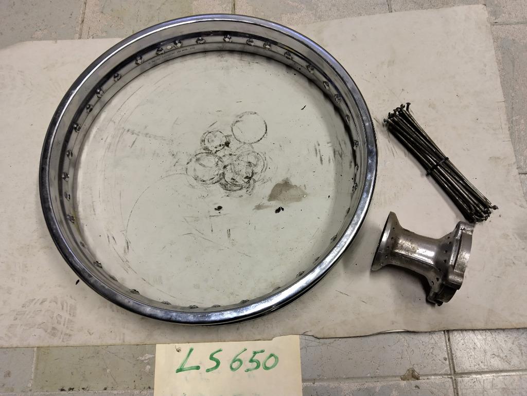suzuki savage 650 ls 650 voorwiel velg om te herspaken, Motoren, Ophalen of Verzenden, Gebruikt