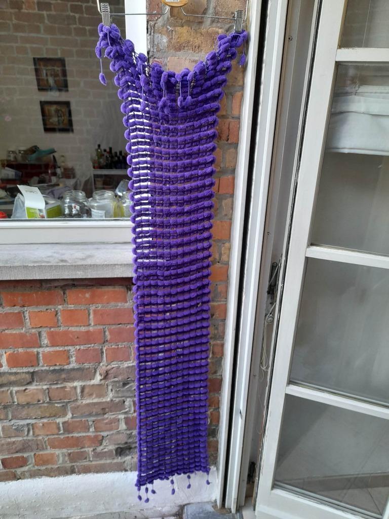 Écharpe ou écharpe violette de la marque « AquaBlue » fabriq, Neuf, Taille 38/40 (M), Enlèvement ou Envoi, AquaBlue