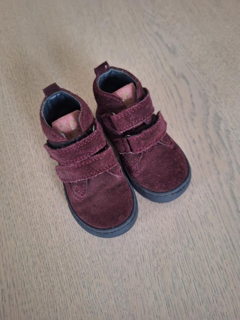 Kinderschoenen, Enlèvement