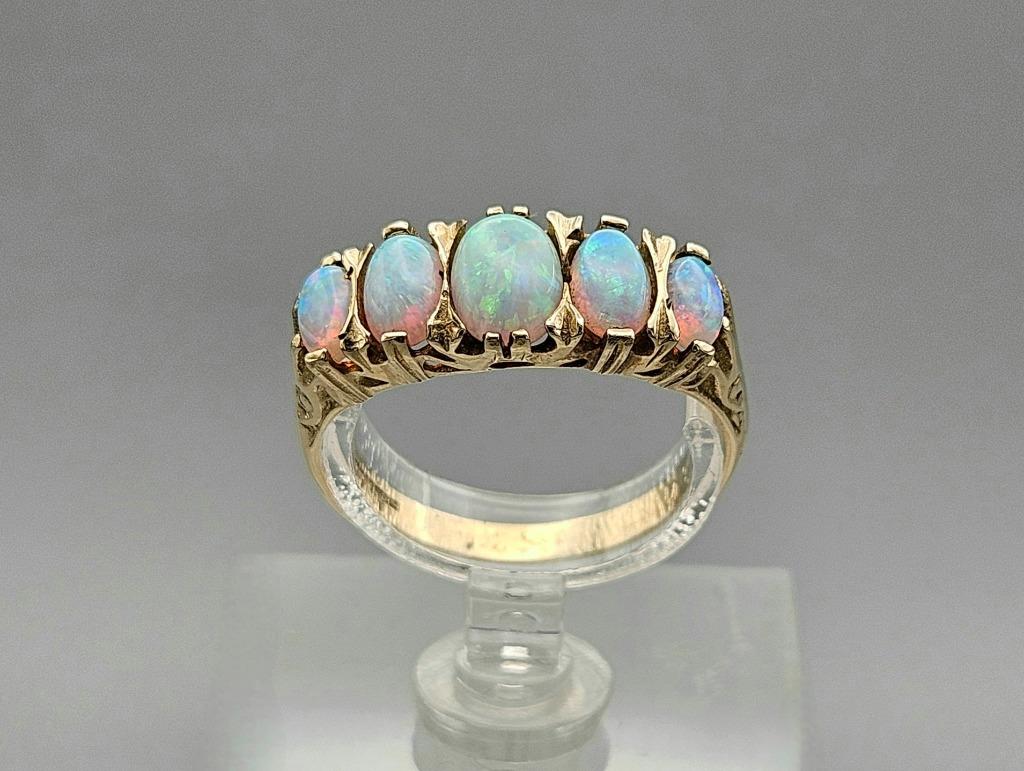 Bague vintage en or avec pierre précieuse opale. 2025/135, Enlèvement ou Envoi, Autres couleurs, 18 à 19, Comme neuf