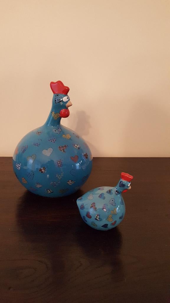 Poules J-Line bleues, Enlèvement