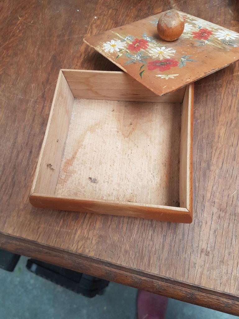 Oud houten doosje, Ophalen, Gebruikt, Vierkant, Hout
