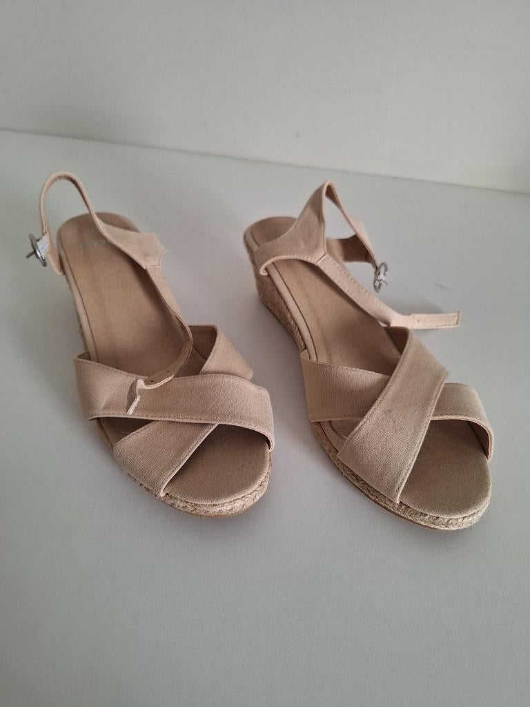 Sandale compensée. Taille 42 - Beige, Enlèvement, Neuf, Beige