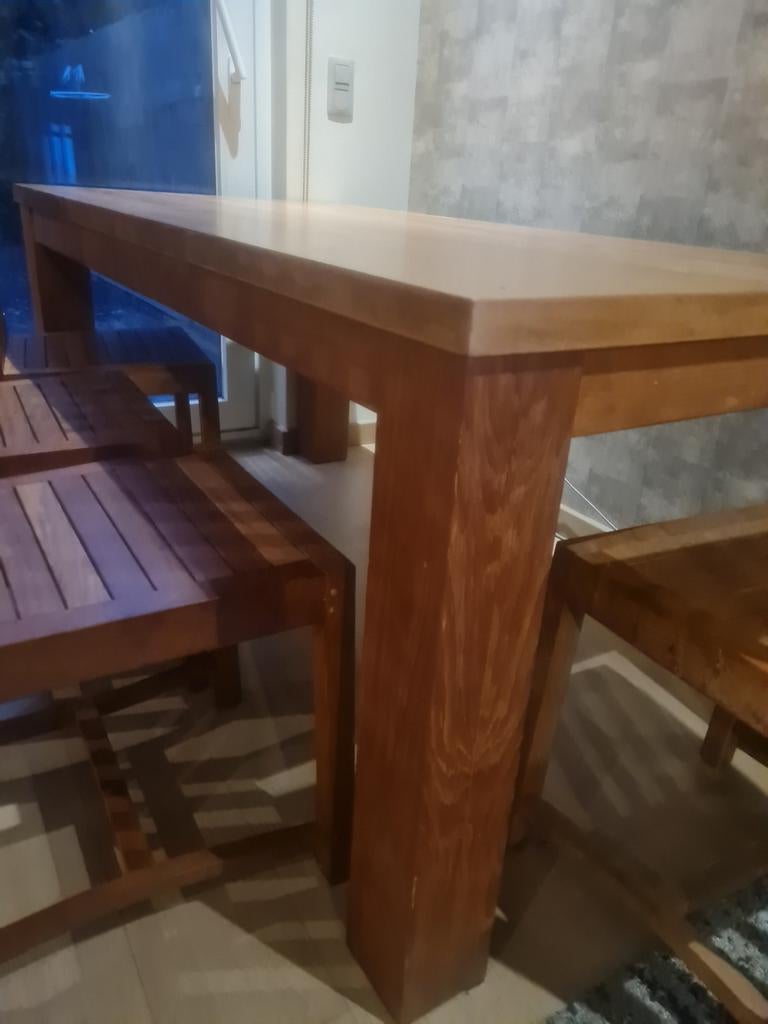 Massief houten tafel met 4 stoelen, Ophalen