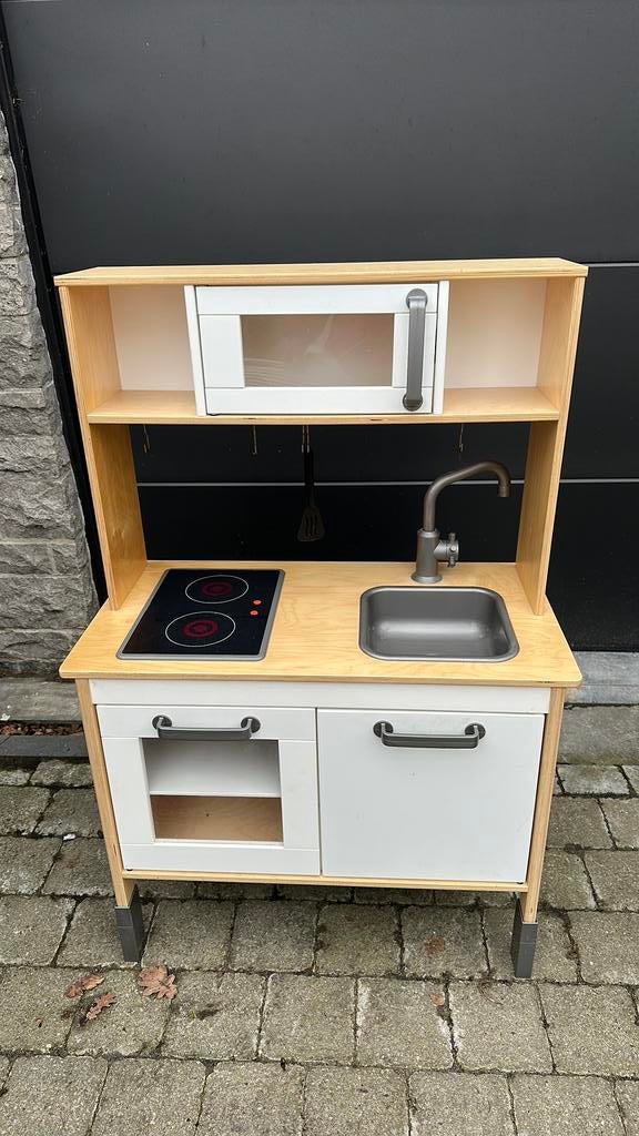 Ikea speelgoed keuken met toebehorend, Ophalen, Zo goed als nieuw