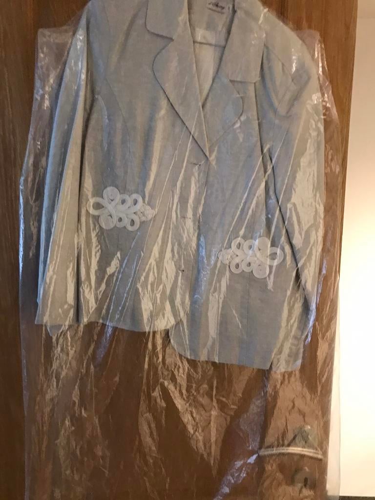 Tailleur pantalon, jupe et veste jamais porté taille 44 bei, Vêtements | Femmes, Taille 42/44 (L), Beige, Comme neuf, Longueur genou