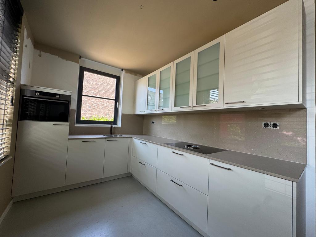 Cuisine d'angle en composite + équipement supérieur démonté, Maison & Meubles, Enlèvement ou Envoi, Comme neuf, Composite, Cuisine d'angle