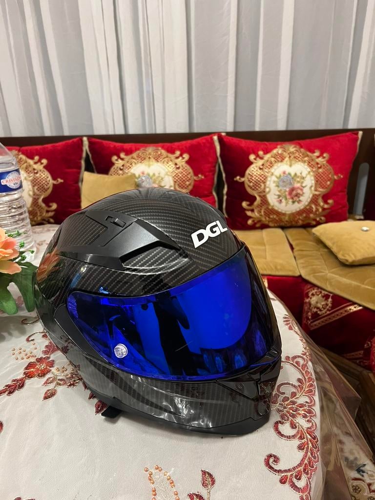 Casque moto . Faites vos offres je suis a l’ecoute de tous !, Motos, Enlèvement, S