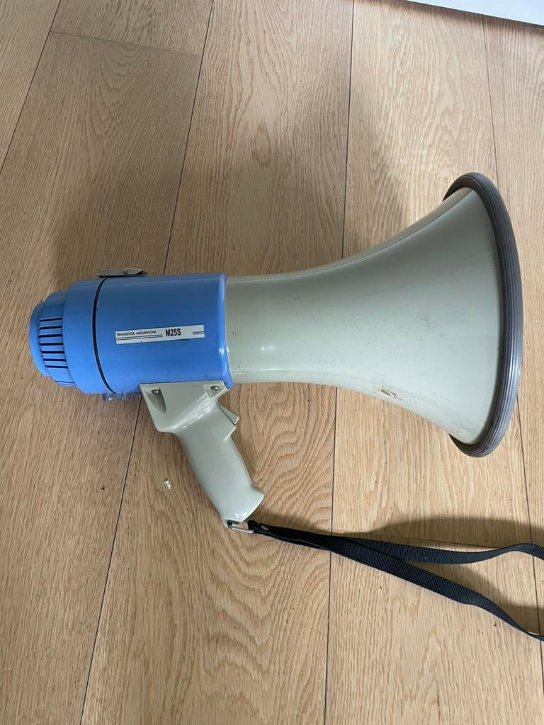 megafoon, Ophalen