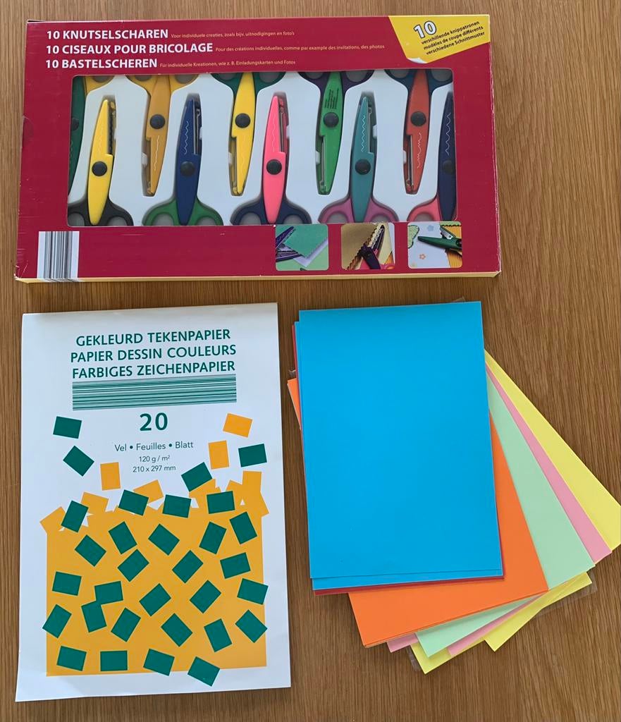 10 knutselscharen en gekleurd tekenpapier, Hobby en Vrije tijd, Ophalen, Nieuw, Gereedschap of Accessoires