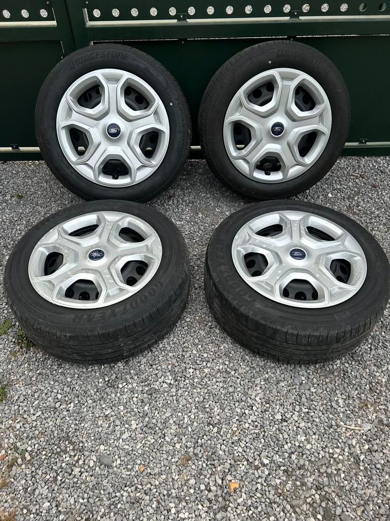 Roues été Ford kuga focus galaxy pneus jantes enjoliveurs, Enlèvement, Comme neuf
