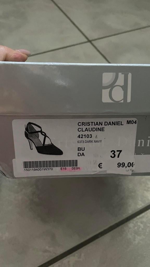 Escarpins CHRISTIAN DANIEL noir daim 37, Vêtements | Femmes, Enlèvement ou Envoi, Escarpins, Noir, CHRISTIAN DANIEL