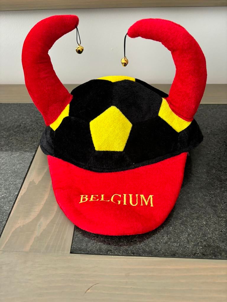 Rode Duivels. Belgium. Pet met Duivelshorens, Ophalen of Verzenden, Nieuw