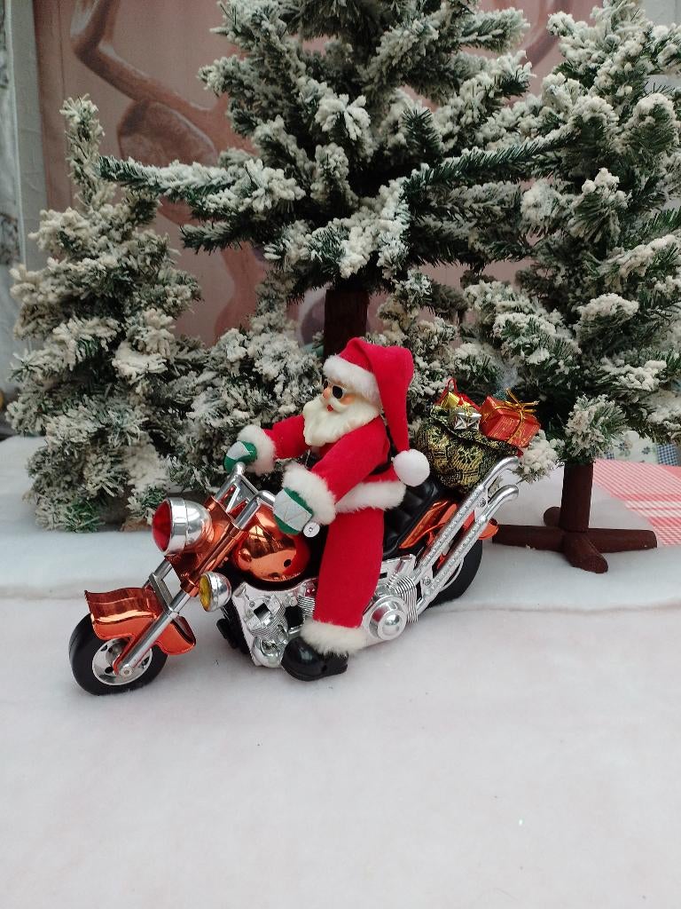 Kerstman op Harley Davidson motor ,zingt en ronkende motor., Particulier