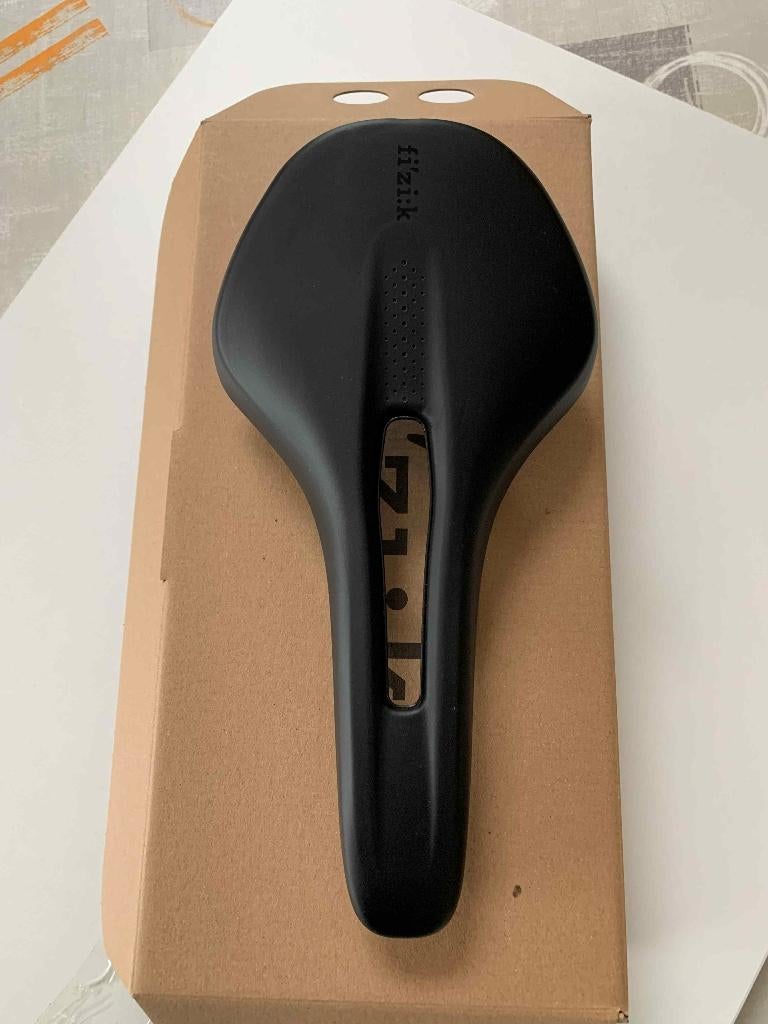 SELLE, Fietsen en Brommers, Fietsonderdelen, Ophalen, Nieuw, Zadel, FIZIK