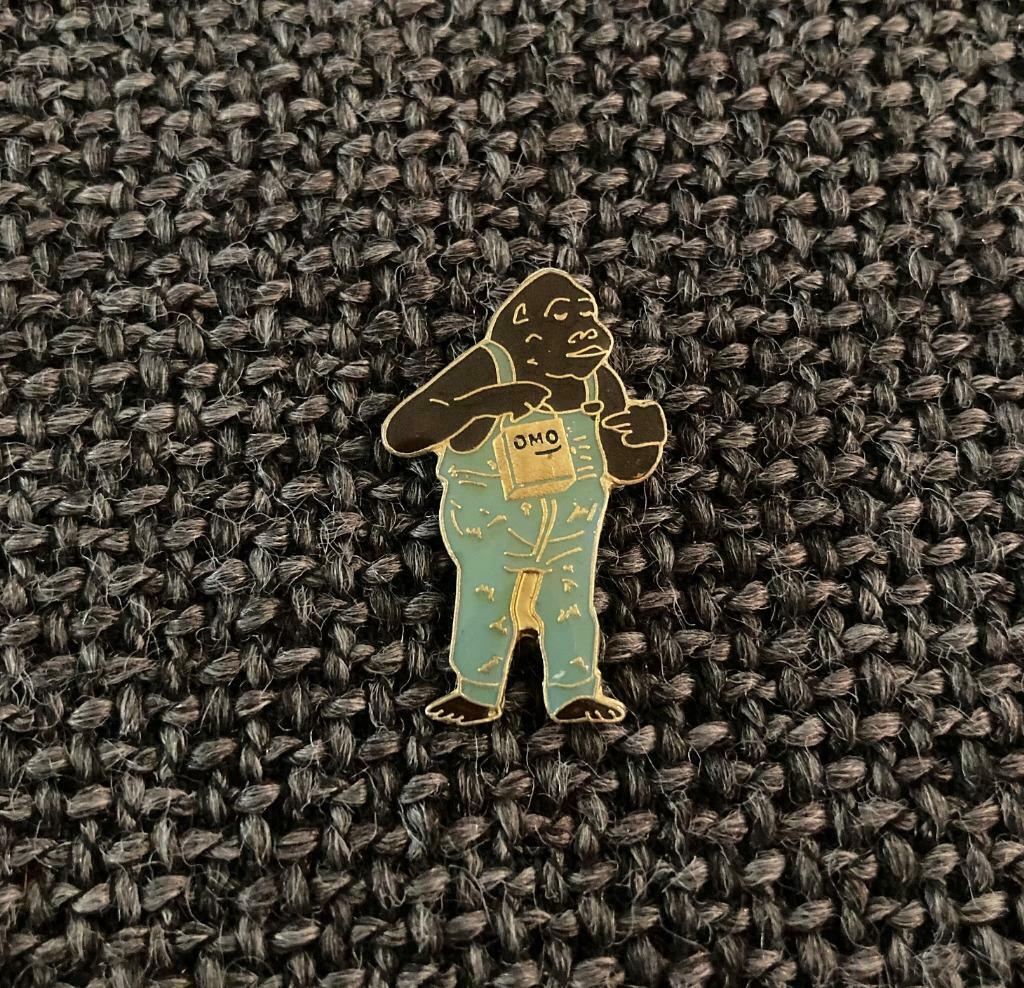 PIN - OMO - MONKEY - SINGE - AAP, Collections, Envoi, Utilisé, Marque, Insigne ou Pin's