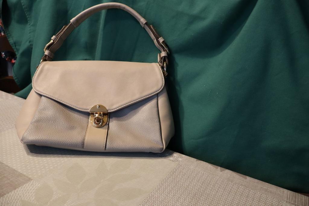 Nieuwe damehandstas Boo! Fashion, Handtassen en Accessoires, Tassen | Damestassen, Ophalen of Verzenden, Nieuw, Beige, Handtas