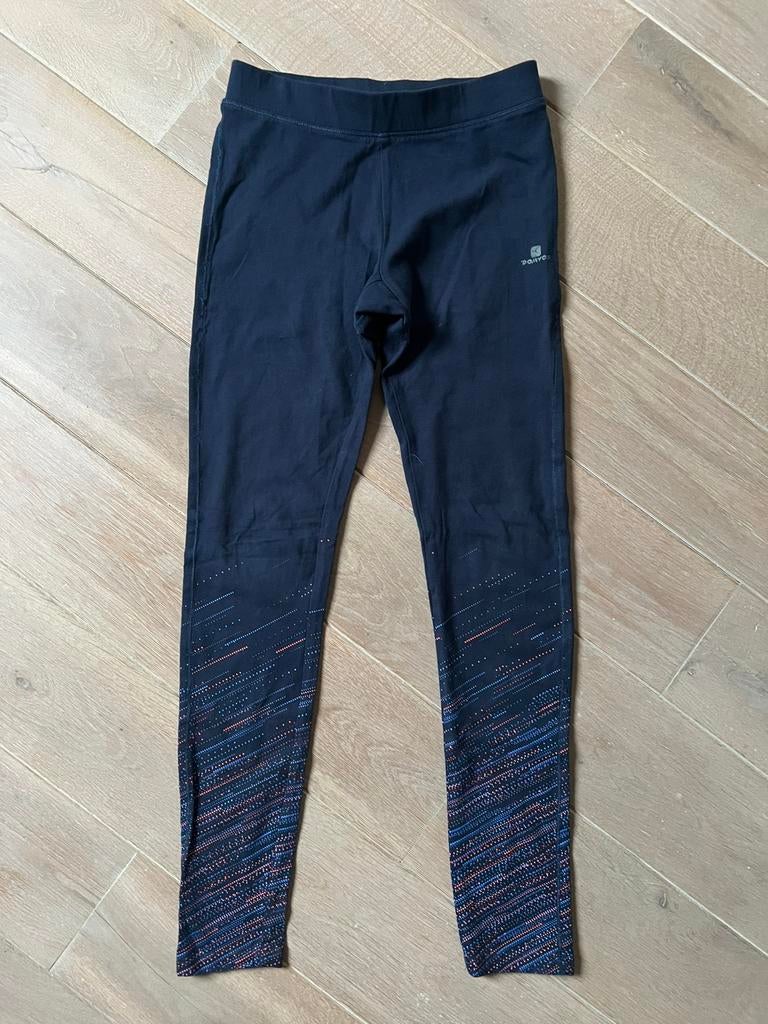 Sportbroek Decathlon maat 149 - 159 cm (12 - 13 jaar), Kinderen en Baby's, Kinderkleding | Maat 152, Jongen of Meisje, Sport- of Zwemkleding